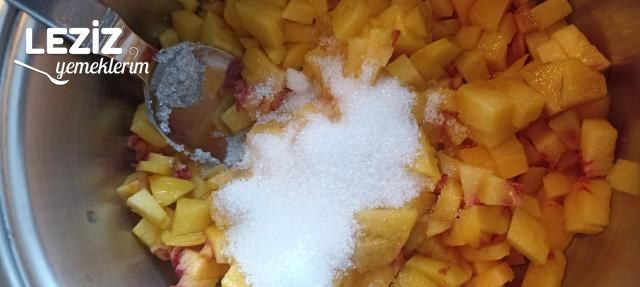 Şeftali Sütlü Tatlı Tarifi