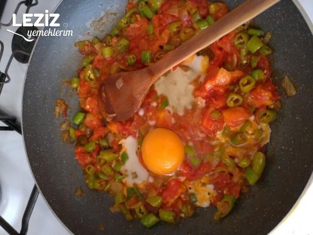Soğanlı Leziz Menemen