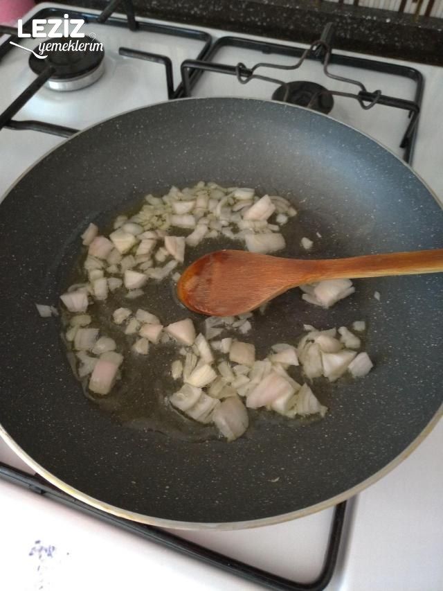 Soğanlı Leziz Menemen