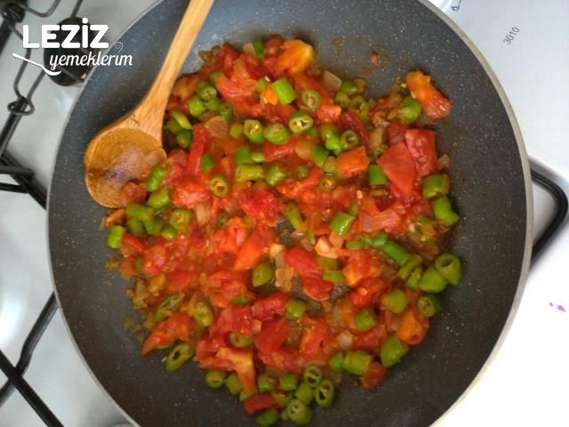 Soğanlı Leziz Menemen