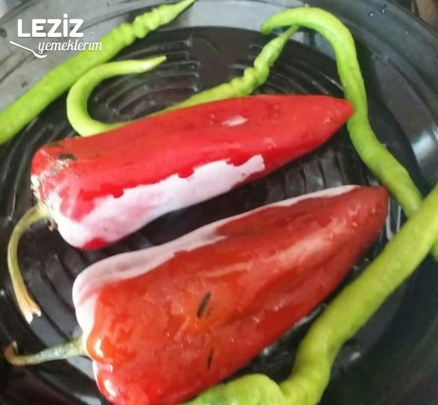 Köz Patlıcan Salatası Nasıl Yapılır