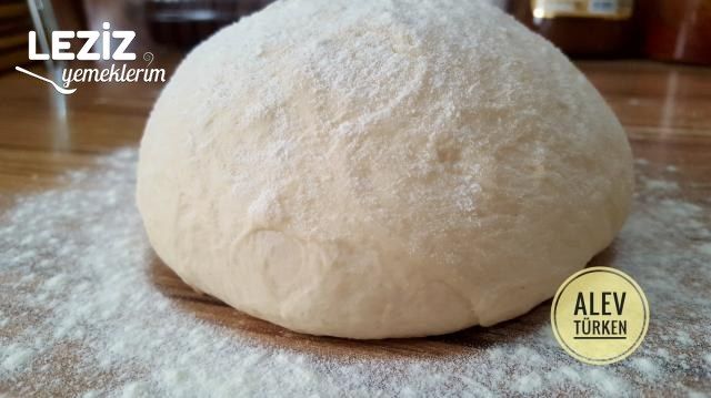 Fırın Tepsisi İçin Pizza Hamuru (Tam Ölçü)