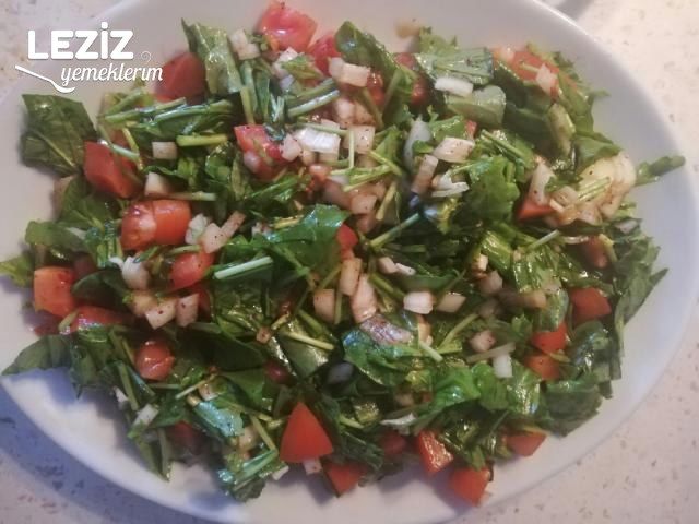 Ekşili Roka Salatası