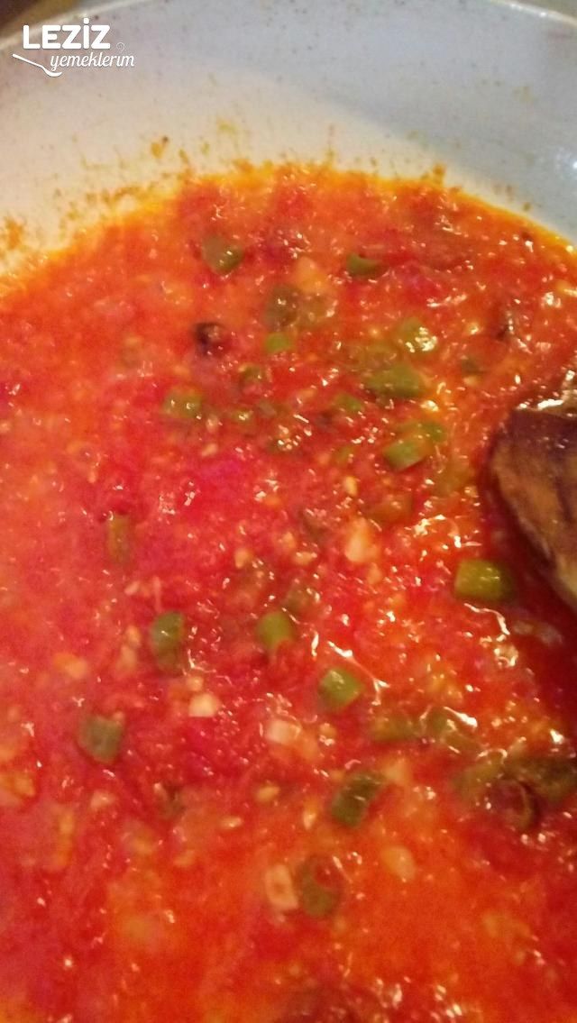 İhtiyarın Kıymetli Köftesi ( Soslu)