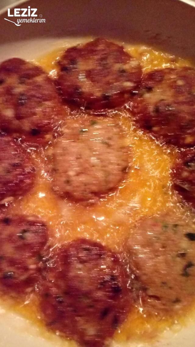 İhtiyarın Kıymetli Köftesi ( Soslu)