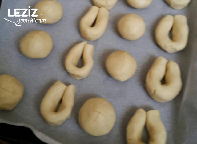 Pastane Usulü Ağızda Dağılan Un Kurabiyesi