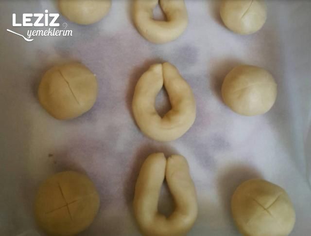 Pastane Usulü Ağızda Dağılan Un Kurabiyesi