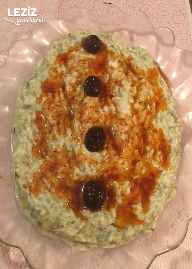 Yoğurtlu Patlıcan Salatası Tarifi