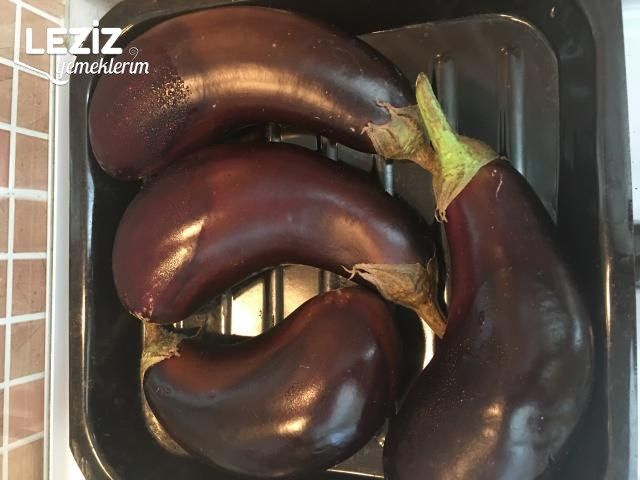 Yoğurtlu Patlıcan Salatası Tarifi