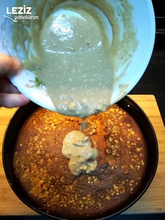 Fındıklı Tahin Mantolu Kek