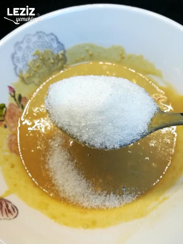 Fındıklı Tahin Mantolu Kek