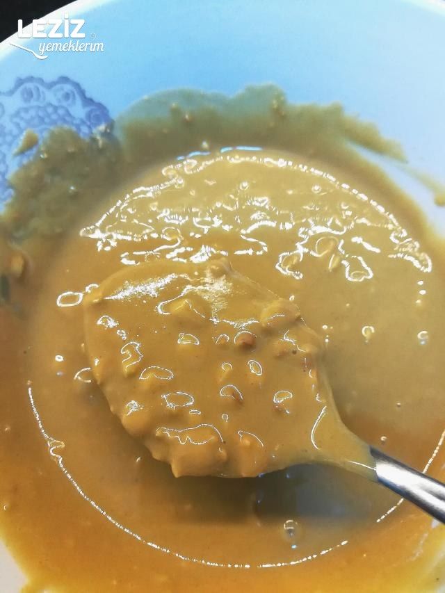 Fındıklı Tahin Mantolu Kek