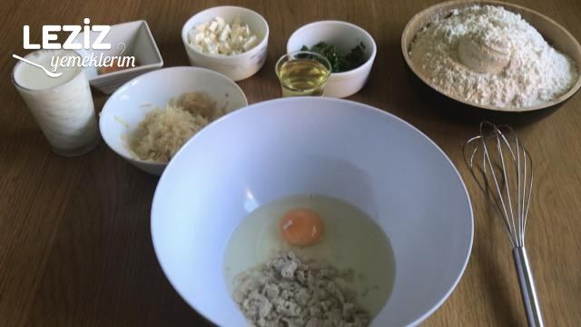 Tepsi Poğaçası (Çörek Tadında)