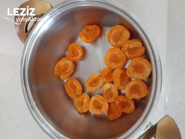 Kayısı Reçelinin Tarifi (Püf Noktaları İle)