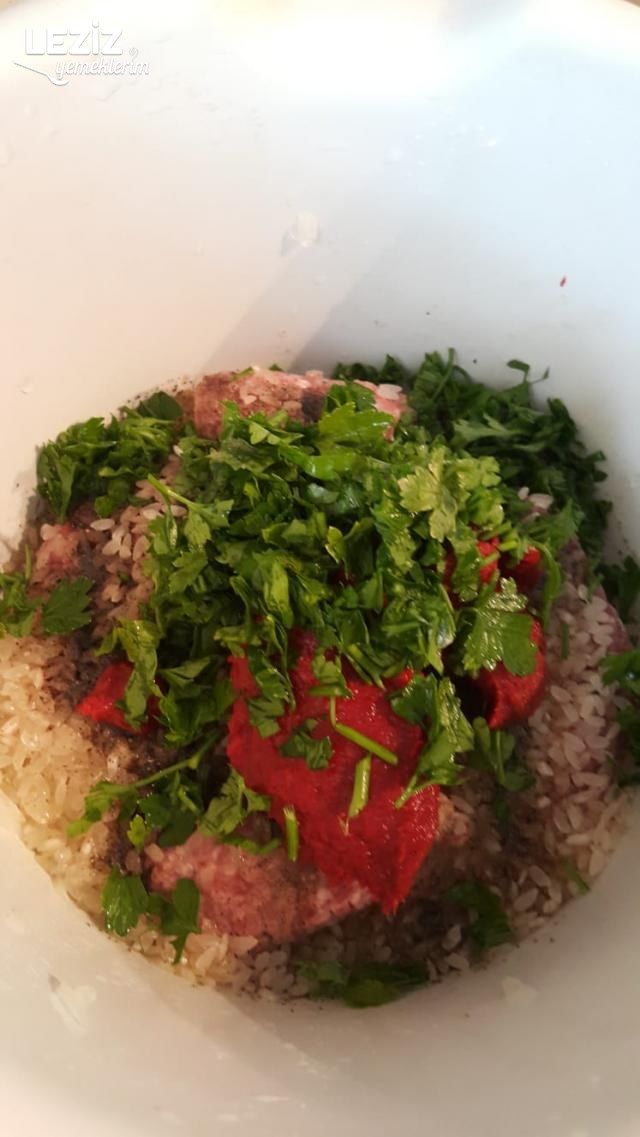 Etli Yaprak Sarma Nasıl Yapılır