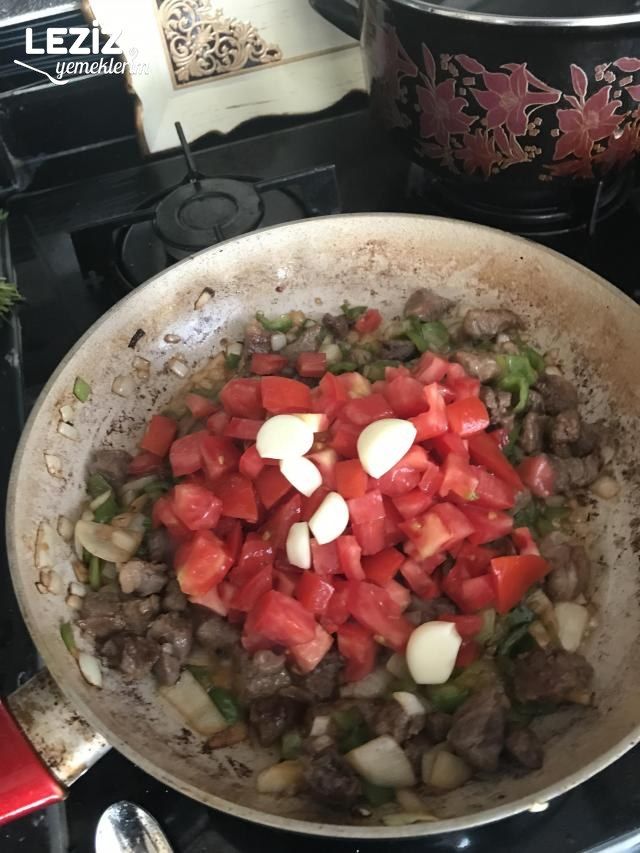 Nefis Saksı Kebabı
