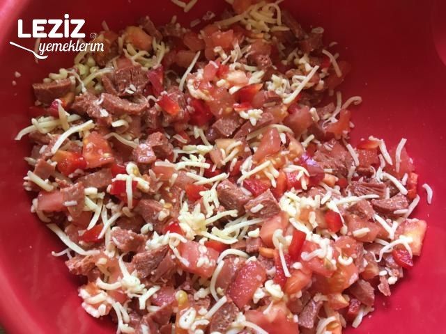 Tost Ekmeginden Pizza Tarifi