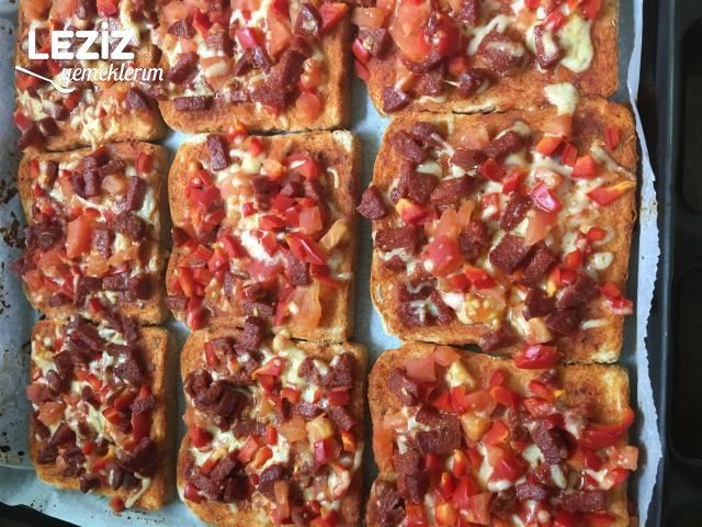 Tost Ekmeginden Pizza Tarifi