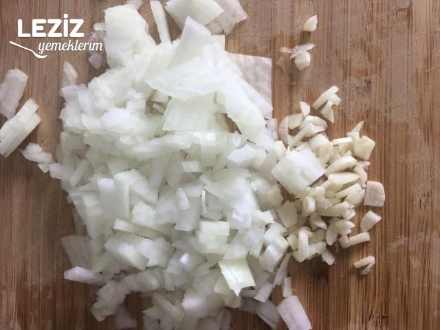 Lokanta Tadında Ezogelin Çorbası Tarifi