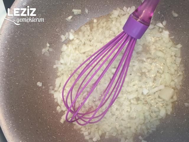 Lokanta Tadında Ezogelin Çorbası Tarifi