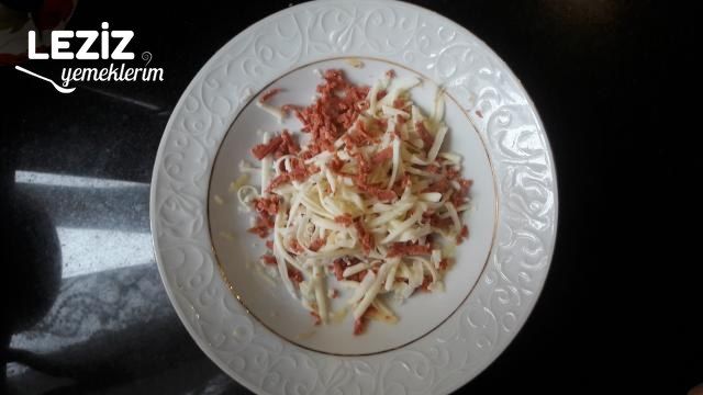 Patatesli Sucuklu Omlet