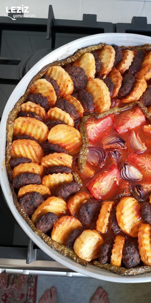Fırında Köfte Patates (Sarımsaklı)