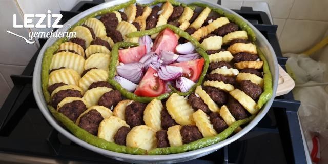 Fırında Köfte Patates (Sarımsaklı)