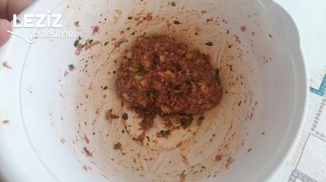Tost Makinasında Mangal Tadında Köfte
