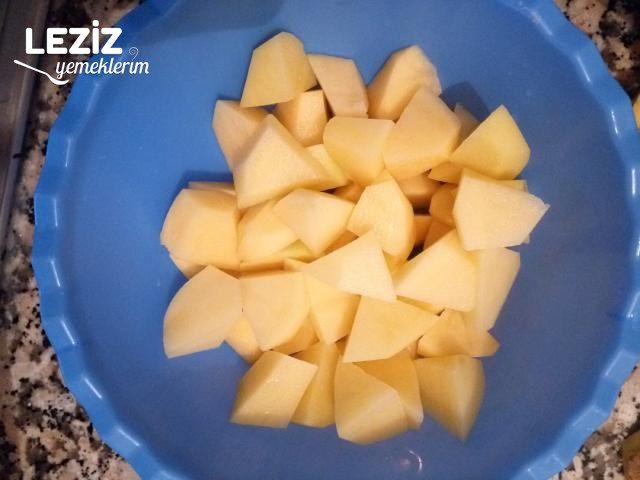 Patatesli Patlıcan Yemeği