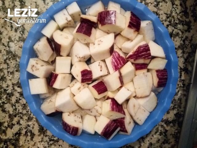 Patatesli Patlıcan Yemeği