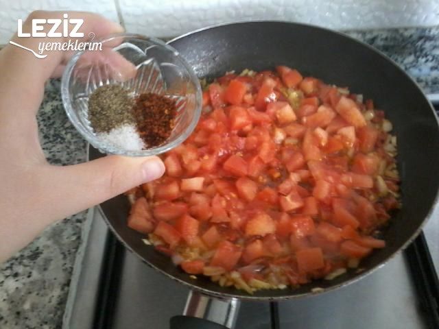 Soğanlı Menemen Tarifi