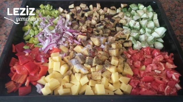 Fırında Nefis Sebzeli Köfte Yemeği