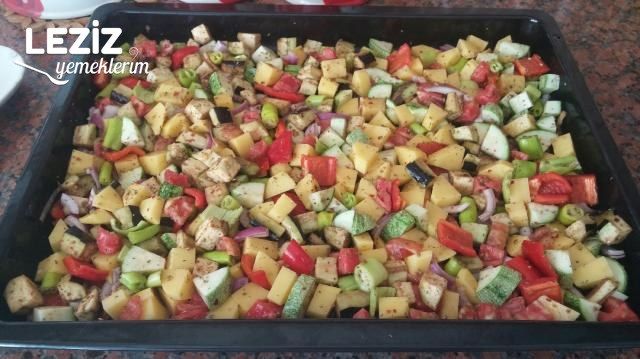 Fırında Nefis Sebzeli Köfte Yemeği