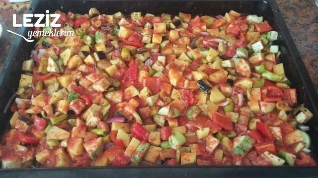 Fırında Nefis Sebzeli Köfte Yemeği