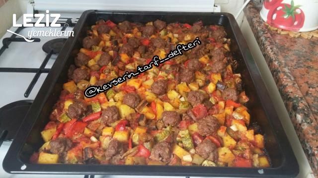 Fırında Nefis Sebzeli Köfte Yemeği
