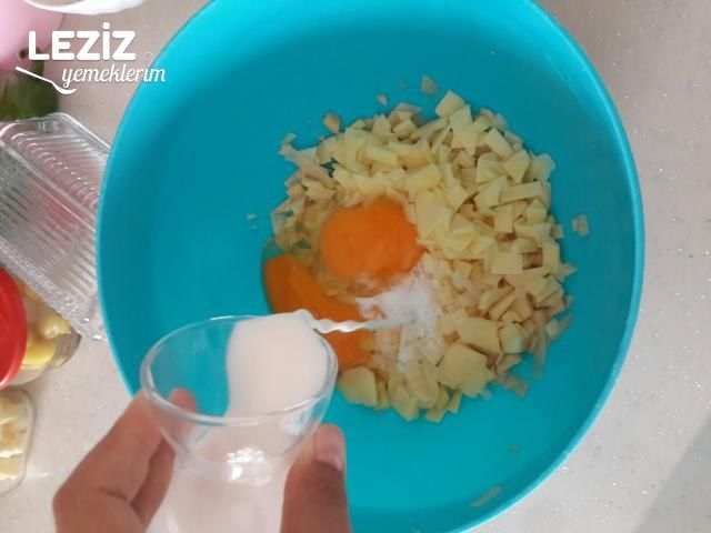 Patatesli Kolay Börek