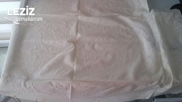 Tavada Pratik Börek Tarifi