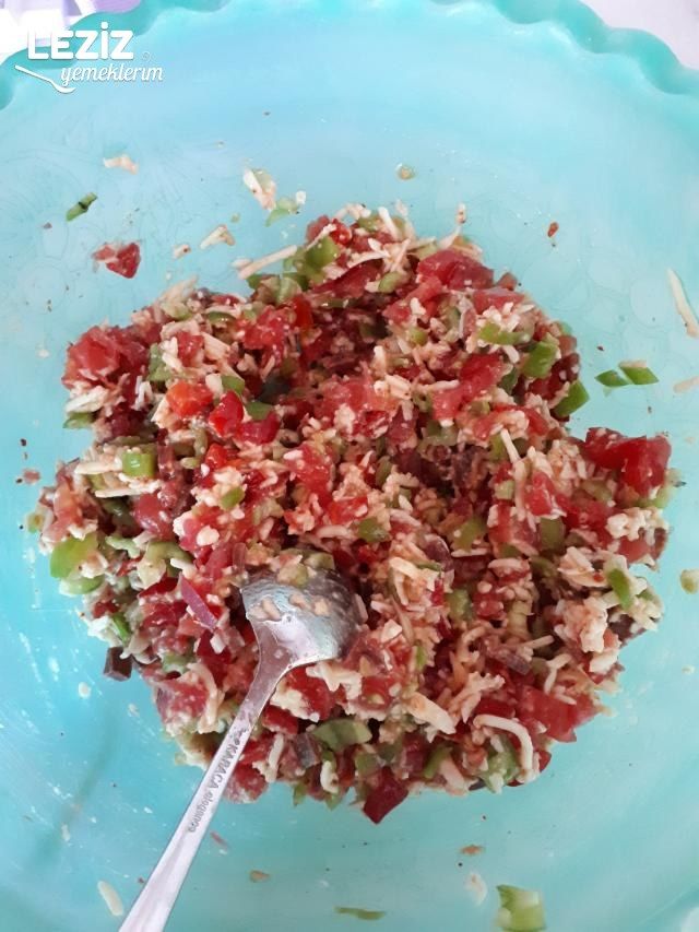 Kahvaltılık Ekmek Pizzası Tarifi