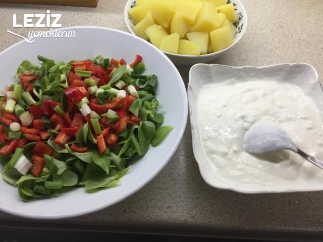Patatesli Semizotu Salatası (Çok Lezzetli)