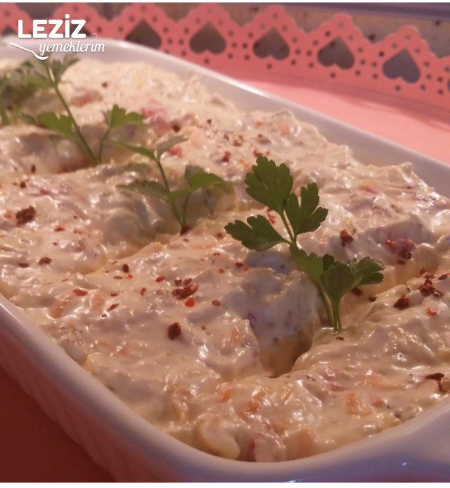 Patlıcan Kırmızı Biber Ve Havuç Salatası