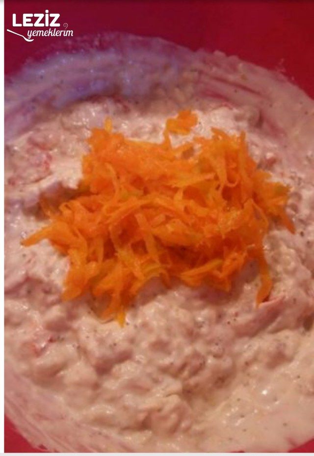 Patlıcan Kırmızı Biber Ve Havuç Salatası