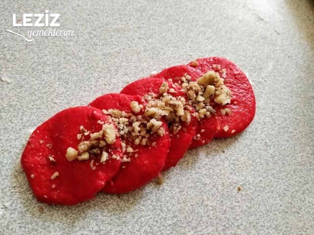 Kırmızı Gül Tatlısı Tarifi