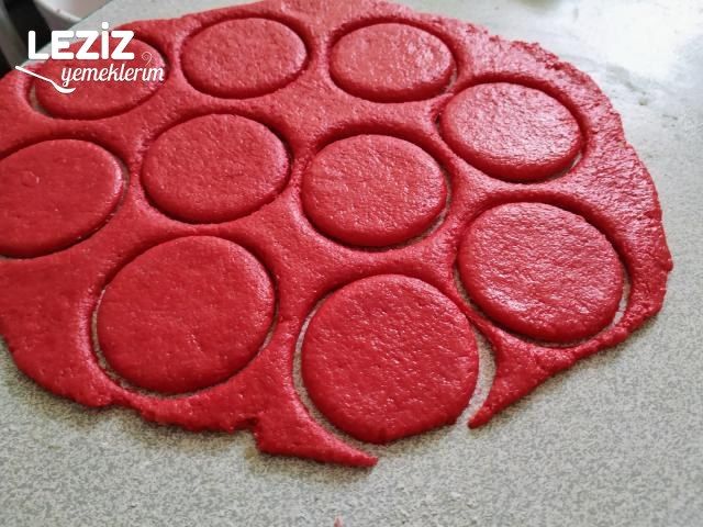 Kırmızı Gül Tatlısı Tarifi