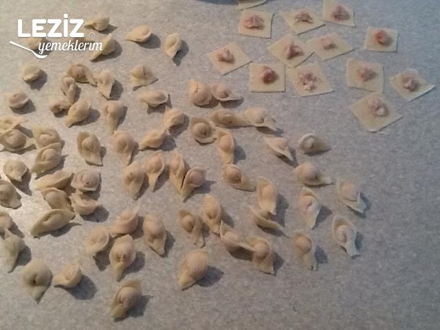 Azerbaycan Mutfağından Düşbere Yemeği (Azerbeycan Mantısı) Tarifi