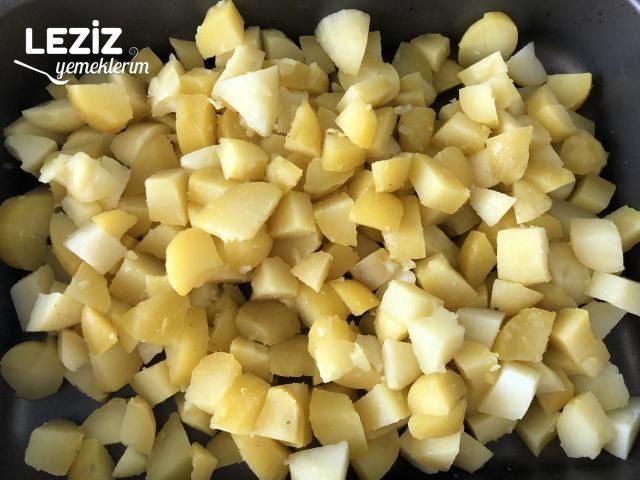 Çok Kolay Patates Salatası