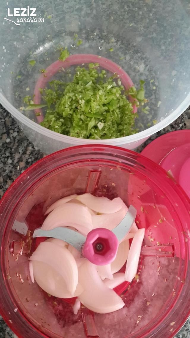 Kuru Köfte Yapımı