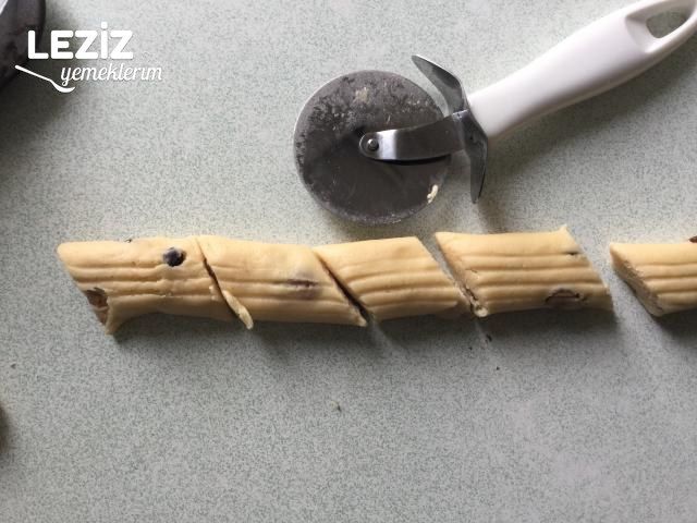 Üzümlü Damla Çikolatalı Kurabiye