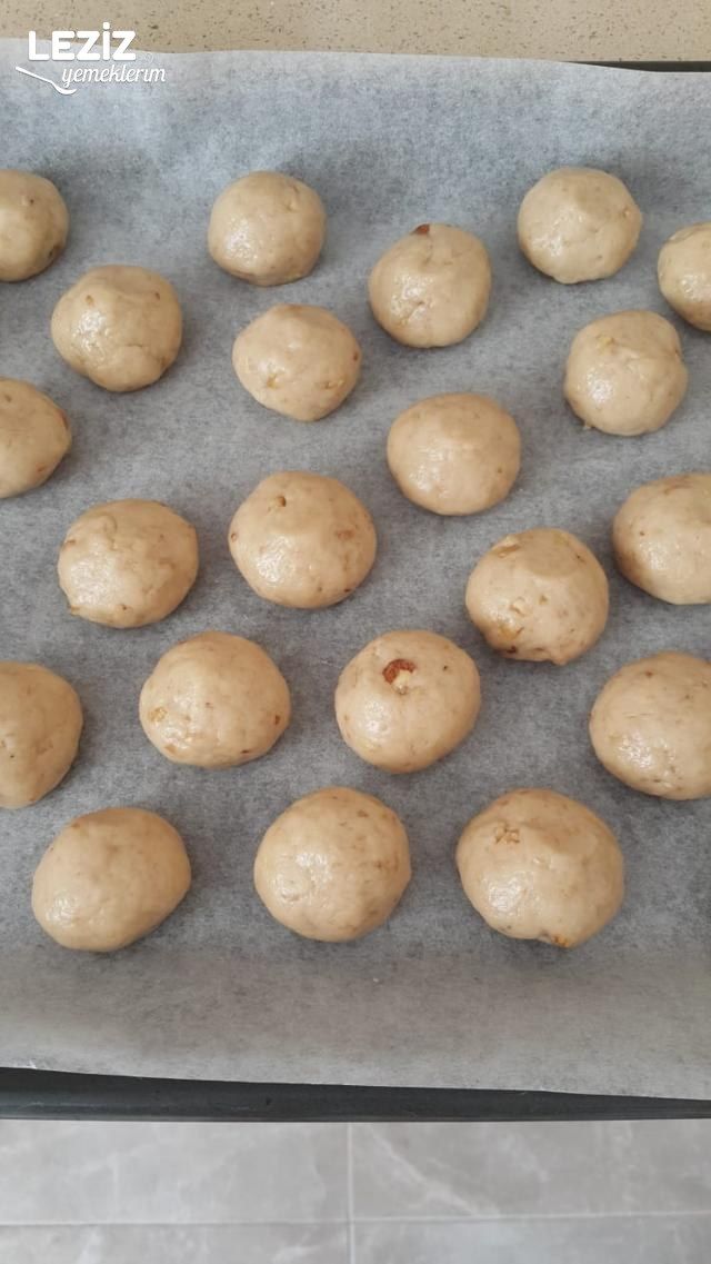 Vanilyalı Cevizli Kurabiye