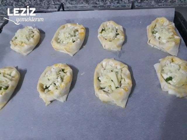 Sandal Börek Tarifi