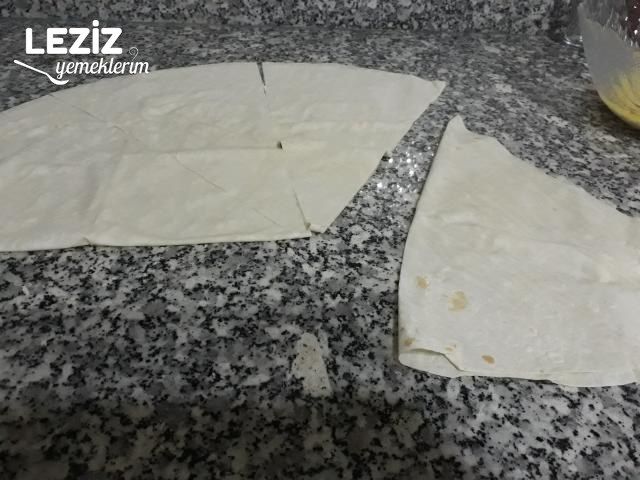 Sandal Börek Tarifi